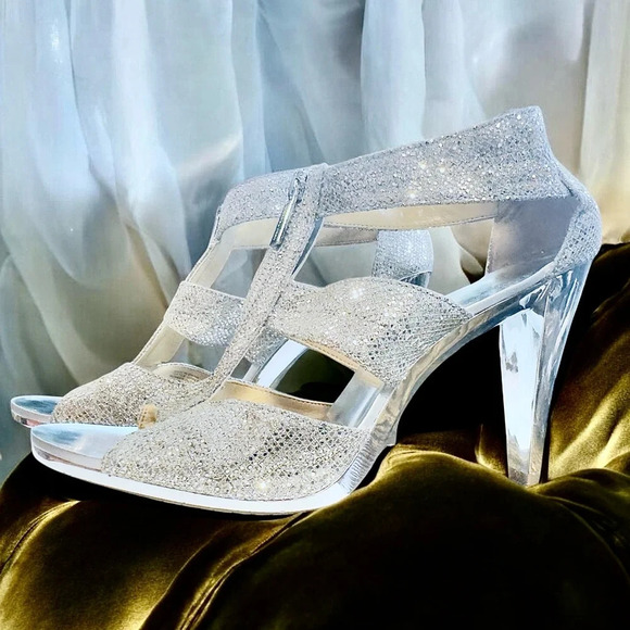 Michael Kors | Berkley T-Strap Dress Sandals (9.5) - Picture 5 of 11